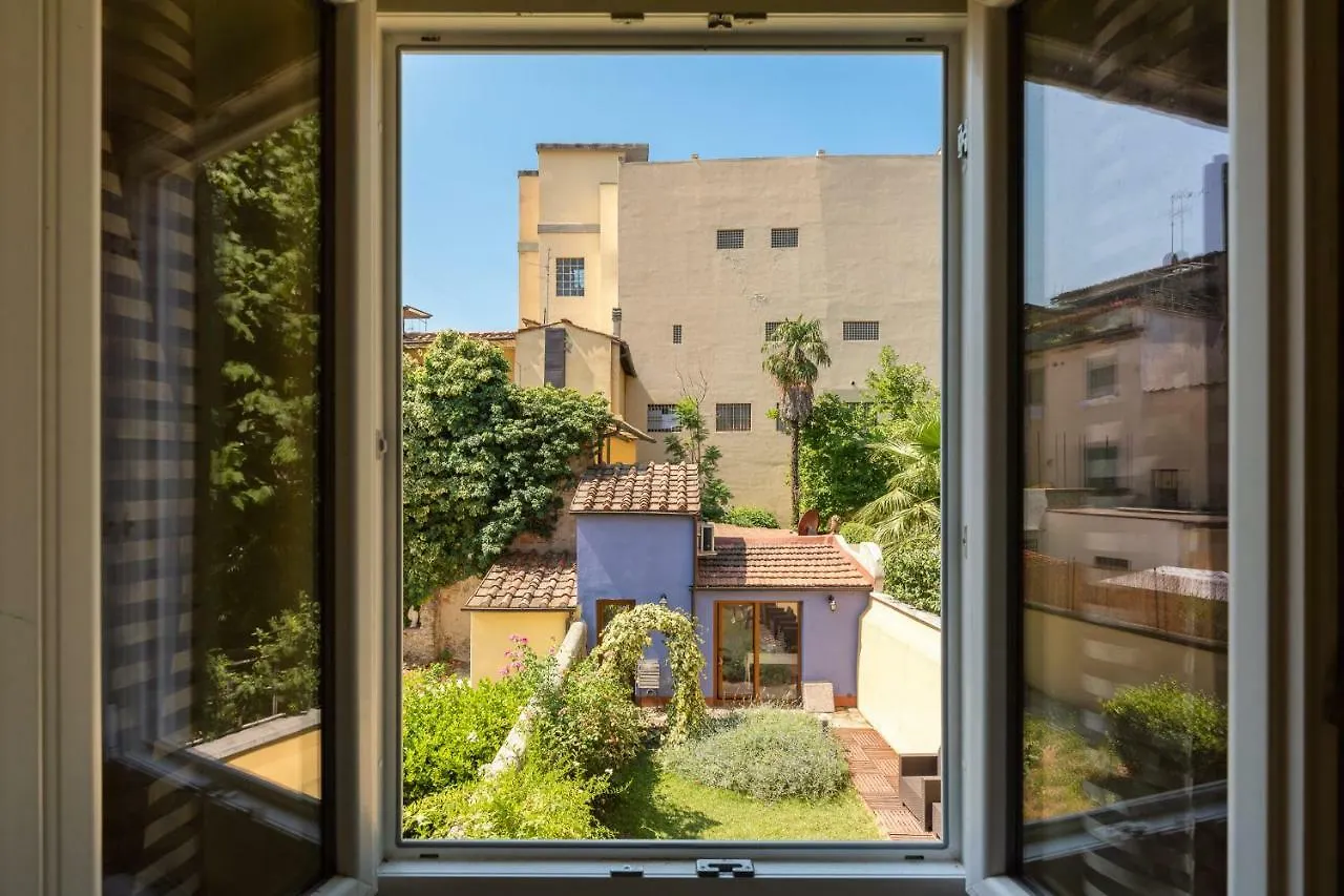Scala Garden Apartment Florence